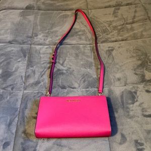 Michael Kors Crossbody hot pink bag